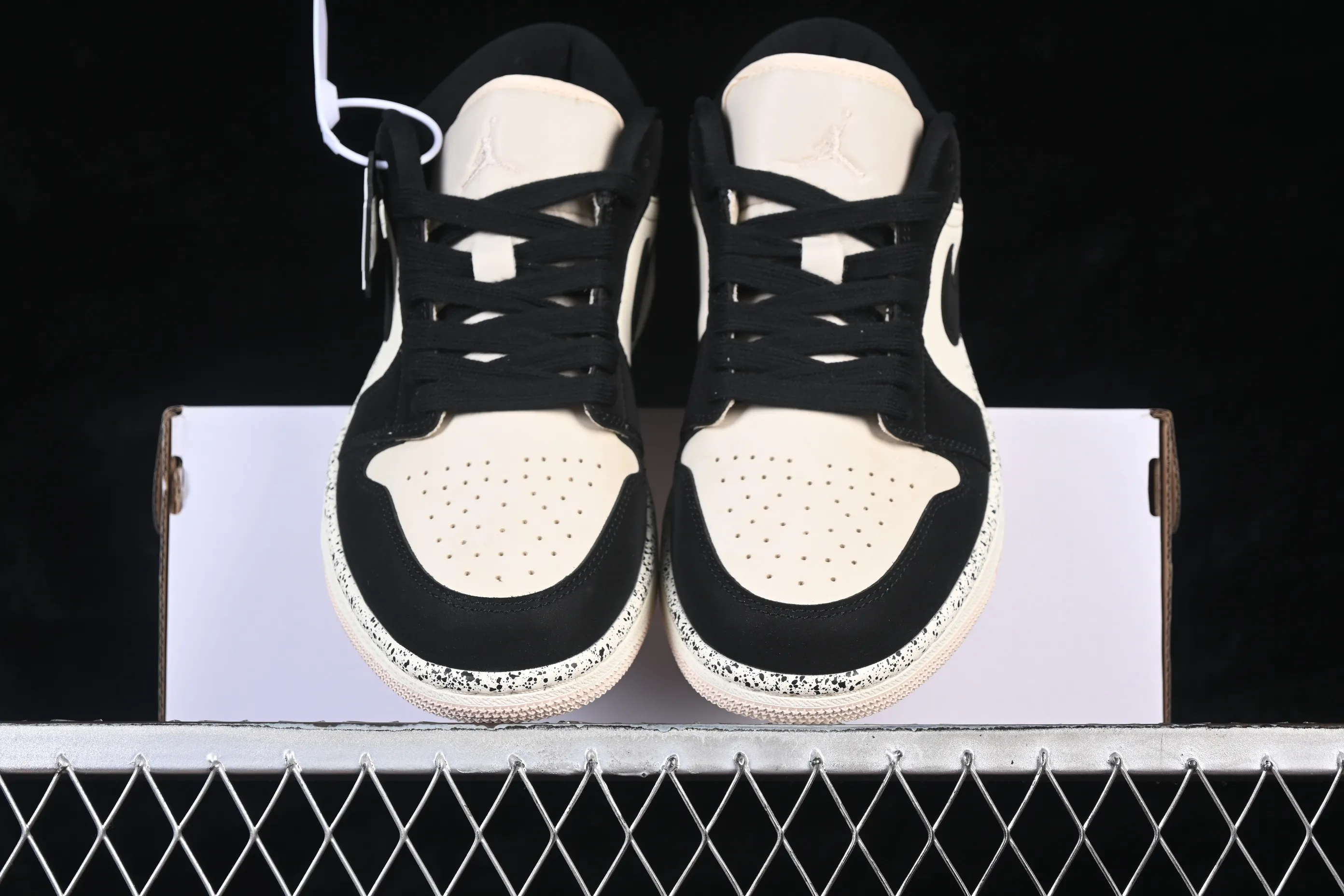 All categories Air Jordan Jordan series basketball shoes Air Jordan 1 Low Air Jordan 1 Low AJ1 Joe 1 black powder low-top basketball shoes DC0774-003